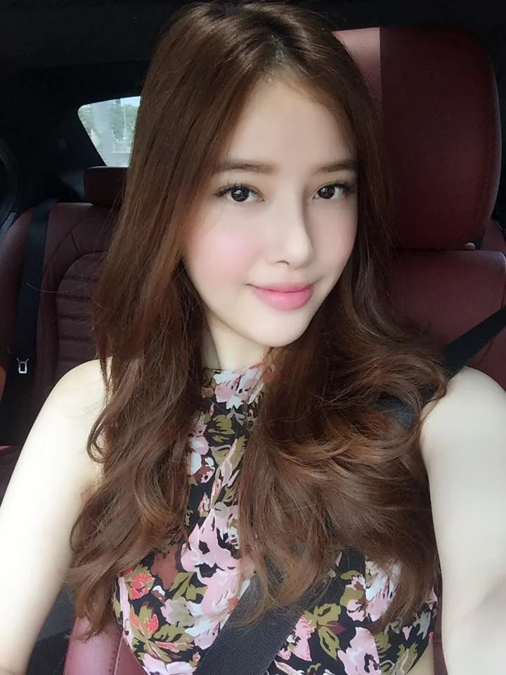 Em gái của các Hoa hậu ở Việt Nam: Xinh đẹp không kém chị, đúng là được cả chị lẫn em!
