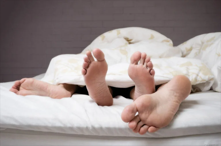 Có rất nhiều yếu tố ảnh hưởng đến thời gian quan hệ