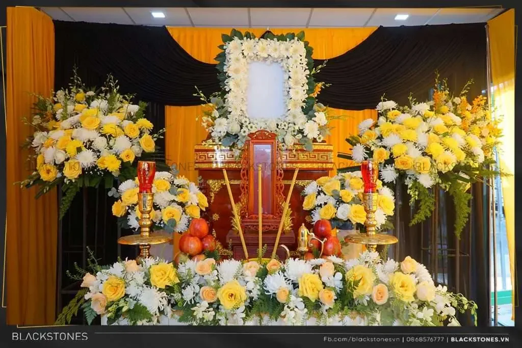 Chọn khung ảnh thờ trang nghiêm - 1 cách để tưởng nhớ người đã khuất