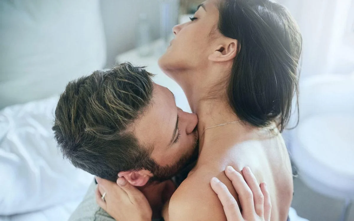 bóp vú người yêu - mẫu 47