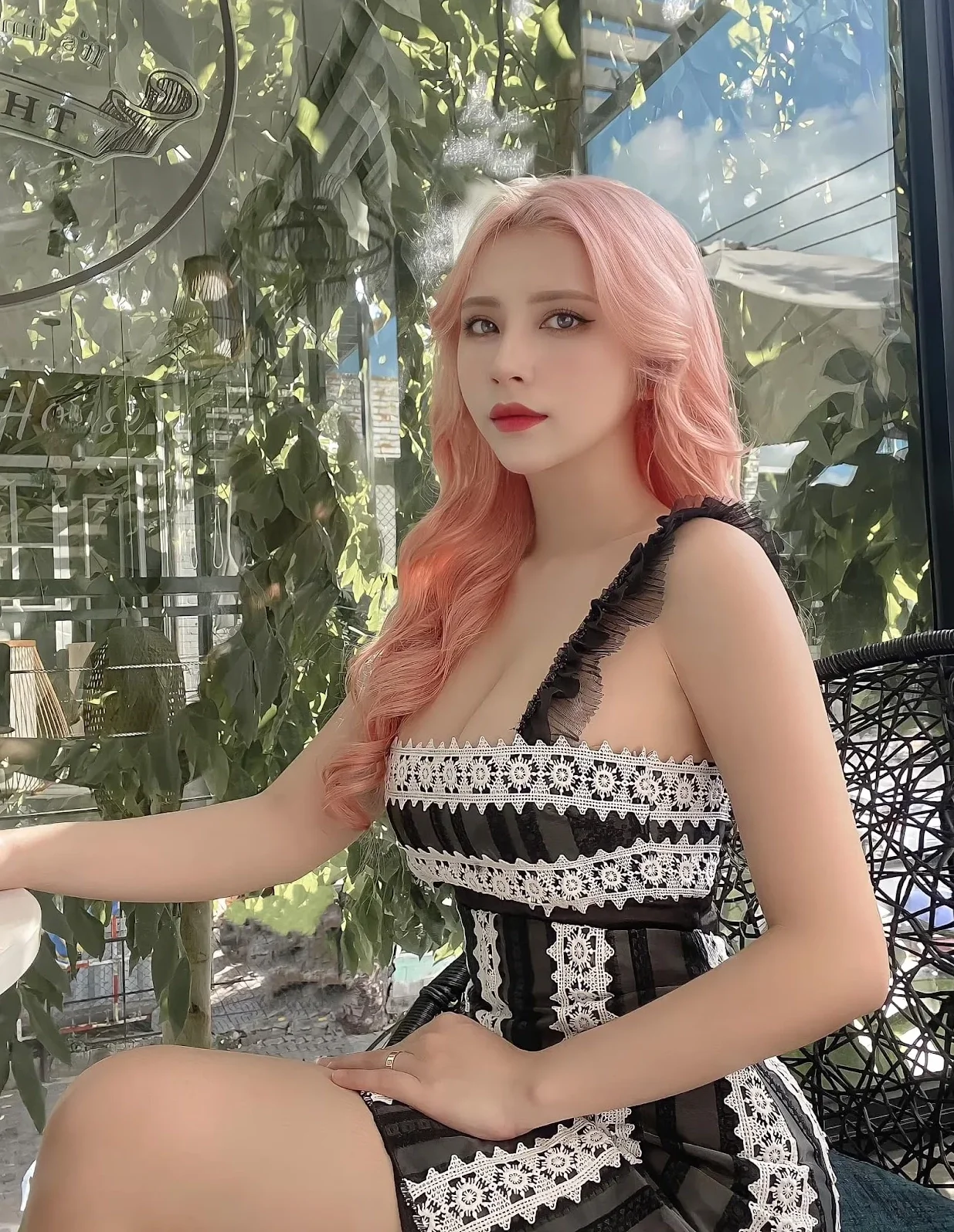 Ảnh mạng gái cute với đôi mắt long lanh hút hồn