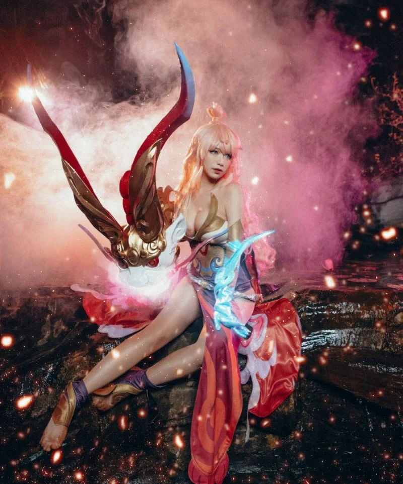 Gái xinh cosplay Tel'Annas Tân Niên Vệ Thần Liên Quân hình 8