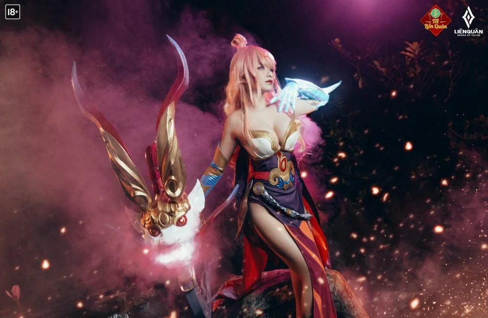 Gái xinh cosplay Tel'Annas Tân Niên Vệ Thần Liên Quân hình 4