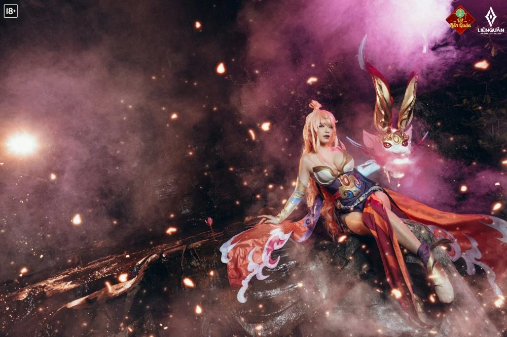 Gái xinh cosplay Tel'Annas Tân Niên Vệ Thần Liên Quân hình 5