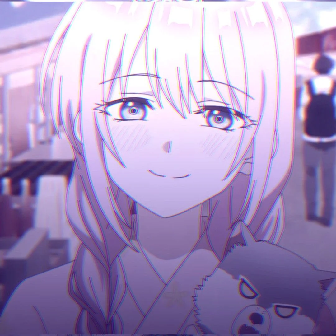 Ảnh đại diện anime nữ tóc trắng tết hai bên, mỉm cười giữa khung cảnh quán cà phê