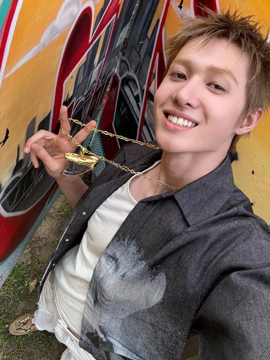 900x1200 martin pics / Posts / X (2)