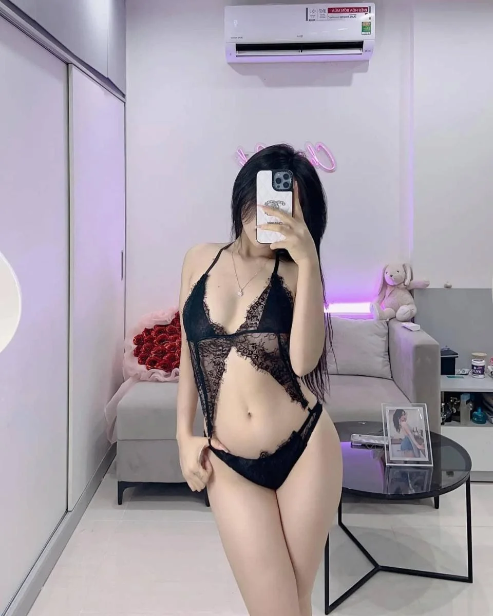 Ảnh gái xinh khoe hàng trong bộ đồ bơi đẹp