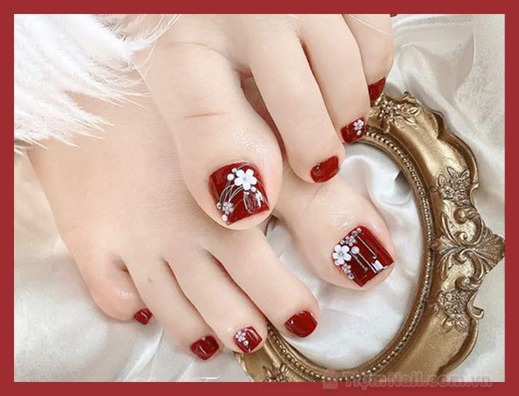 Mẫu móng chân đẹp màu đỏ xinh đẹp